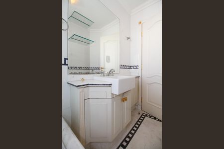 Apartamento à venda com 669m², 5 quartos e 5 vagas Apartamento à venda com 669m², 5 quartos e 5 vagasBanheiro da Suíte 5