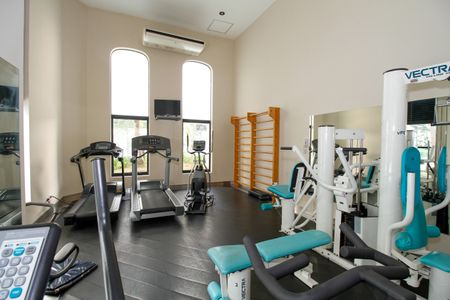 Apartamento à venda com 669m², 5 quartos e 5 vagas Apartamento à venda com 669m², 5 quartos e 5 vagasÁrea Comum - Academia