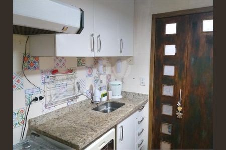 Apartamento à venda com 64m², 2 quartos e 1 vaga