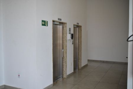 Apartamento para alugar com 55m², 2 quartos e 1 vagaElevadores