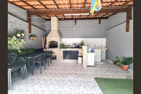 Casa à venda com 200m², 4 quartos e 4 vagas