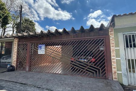 Casa à venda com 230m², 3 quartos e 2 vagasFachada