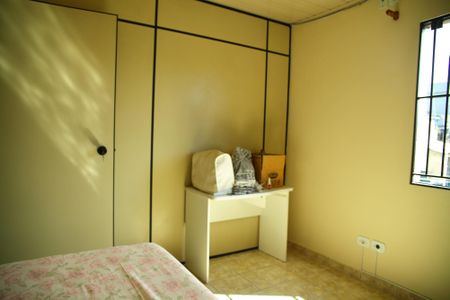 Casa à venda com 230m², 3 quartos e 2 vagasQuarto de Serviço