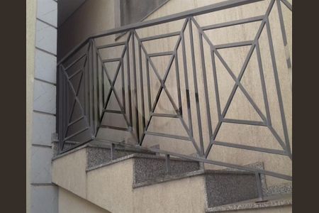 Casa à venda com 176m², 3 quartos e 5 vagas