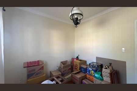Casa à venda com 175m², 2 quartos e 2 vagasSala