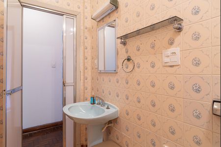 Apartamento à venda com 161m², 3 quartos e 1 vaga Apartamento à venda com 161m², 3 quartos e 1 vagaBanheiro 2