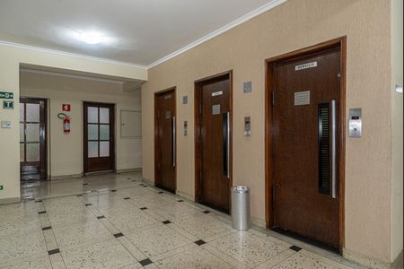 Apartamento à venda com 161m², 3 quartos e 1 vaga Apartamento à venda com 161m², 3 quartos e 1 vagaÁrea comum - Elevadores