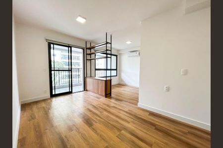 Sala/Cozinha de apartamento para alugar com 1 quarto, 35m² em Cidade Monções, São Paulo