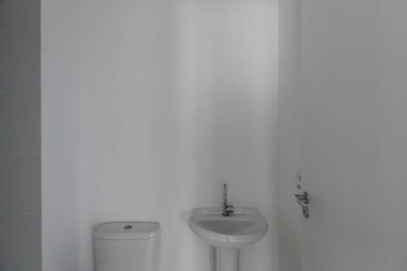 Apartamento para alugar com 32m², 2 quartos e sem vaga Apartamento para alugar com 32m², 2 quartos e sem vagaBanheiro