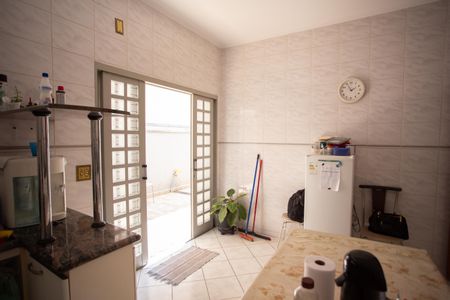 Casa à venda com 400m², 3 quartos e 8 vagas Casa à venda com 400m², 3 quartos e 8 vagasCozinha