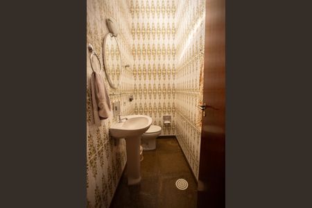 Casa à venda com 400m², 3 quartos e 8 vagas Casa à venda com 400m², 3 quartos e 8 vagasLavabo