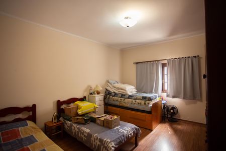 Casa à venda com 400m², 3 quartos e 8 vagas Casa à venda com 400m², 3 quartos e 8 vagasQuarto 1