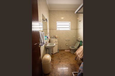 Casa à venda com 400m², 3 quartos e 8 vagas Casa à venda com 400m², 3 quartos e 8 vagasBanheiro