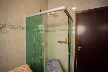 Casa à venda com 400m², 3 quartos e 8 vagas Casa à venda com 400m², 3 quartos e 8 vagasBanheiro