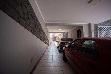 Casa à venda com 400m², 3 quartos e 8 vagas Casa à venda com 400m², 3 quartos e 8 vagasÁrea comum
