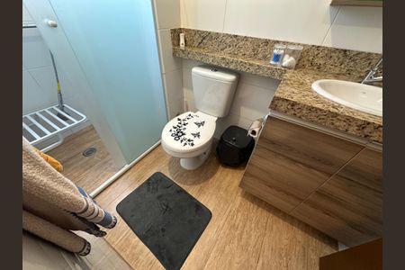 Apartamento para alugar com 66m², 3 quartos e 1 vaga Apartamento para alugar com 66m², 3 quartos e 1 vagaBanheiro da Suíte