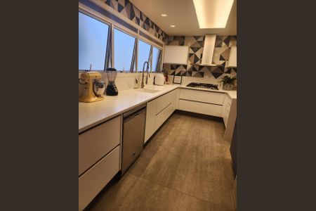 Apartamento à venda com 238m², 3 quartos e 4 vagas Apartamento à venda com 238m², 3 quartos e 4 vagasFoto 02