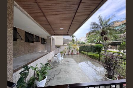 Apartamento à venda com 90m², 2 quartos e 1 vaga Apartamento à venda com 90m², 2 quartos e 1 vagaÁrea comum