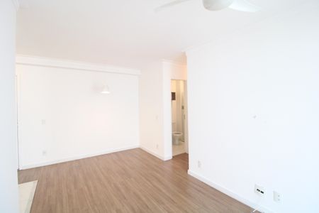 Sala de apartamento à venda com 2 quartos, 61m² em Vila Isa, São Paulo