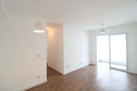 Sala de apartamento à venda com 2 quartos, 61m² em Vila Isa, São Paulo