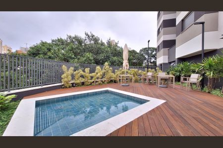 Apartamento à venda com 32m², 1 quarto e sem vagaÁrea comum - Piscina