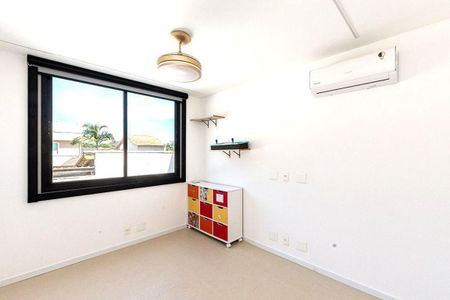Casa à venda com 201m², 4 quartos e 1 vaga