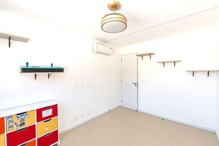 Casa à venda com 201m², 4 quartos e 1 vaga