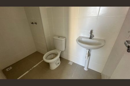 Apartamento à venda com 52m², 2 quartos e 1 vaga Apartamento à venda com 52m², 2 quartos e 1 vagaBanheiro da Suíte