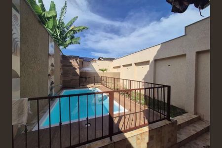 Casa à venda com 3 quartos, 120m² em Piratininga, Niterói