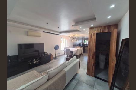 Casa à venda com 3 quartos, 120m² em Piratininga, Niterói