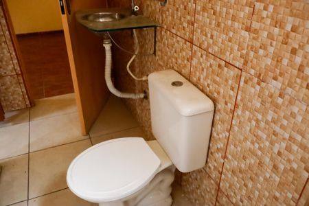 Banheiro de casa para alugar com 1 quarto, 45m² em Conceicao, Osasco