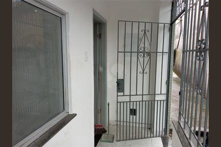 Casa de condomínio à venda com 52m², 2 quartos e sem vaga