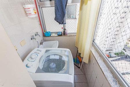 Apartamento à venda com 64m², 2 quartos e 1 vagaÁrea de Serviço
