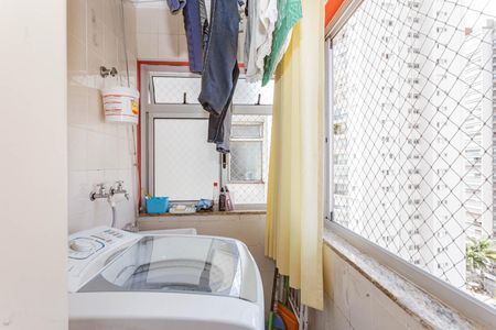 Apartamento à venda com 64m², 2 quartos e 1 vagaÁrea de Serviço