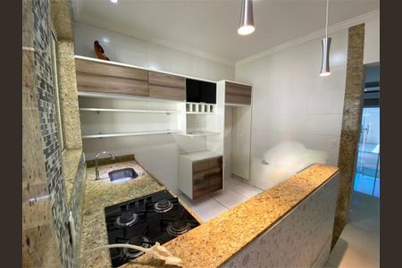 Casa à venda com 168m², 2 quartos e 3 vagas