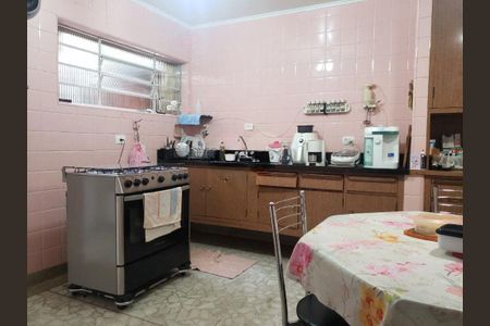 Casa à venda com 165m², 3 quartos e 2 vagas