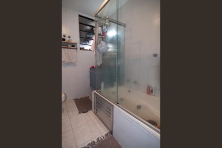 Apartamento à venda com 68m², 2 quartos e sem vaga Apartamento à venda com 68m², 2 quartos e sem vagaBanheiro