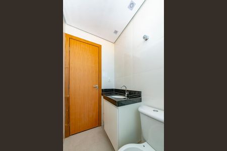 Apartamento à venda com 60m², 2 quartos e 2 vagas Apartamento à venda com 60m², 2 quartos e 2 vagasBanheiro da Suíte