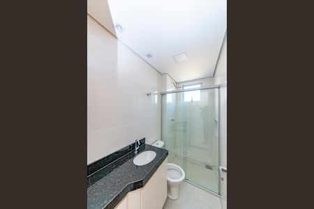 Apartamento à venda com 60m², 2 quartos e 2 vagas Apartamento à venda com 60m², 2 quartos e 2 vagasBanheiro da Suíte