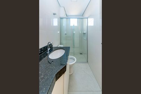 Apartamento à venda com 60m², 2 quartos e 2 vagas Apartamento à venda com 60m², 2 quartos e 2 vagasBanheiro da Suíte