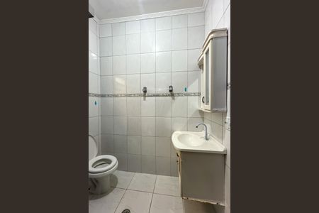 Casa para alugar com 120m², 2 quartos e sem vaga Casa para alugar com 120m², 2 quartos e sem vagaBanheiro