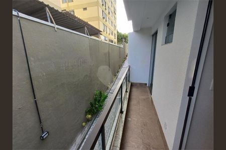 Casa à venda com 98m², 3 quartos e 1 vaga