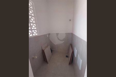Casa à venda com 98m², 3 quartos e 1 vaga