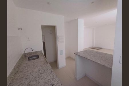 Casa à venda com 98m², 3 quartos e 1 vaga