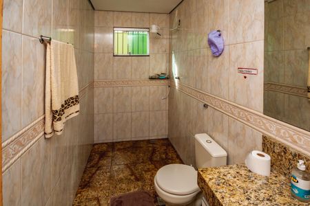 Casa à venda com 180m², 3 quartos e 3 vagasBanheito Social 2