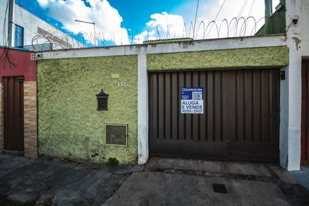 Casa à venda com 180m², 3 quartos e 3 vagasFachada