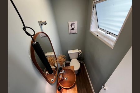 Casa de condomínio à venda com 242m², 3 quartos e 2 vagasLavabo da Sala