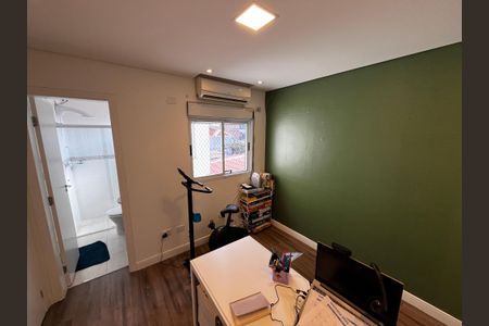 Casa de condomínio à venda com 242m², 3 quartos e 2 vagasSuíte 1