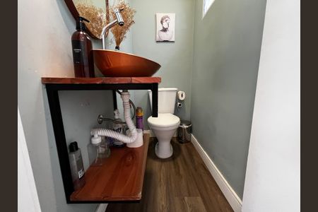 Casa de condomínio à venda com 242m², 3 quartos e 2 vagasLavabo da Sala