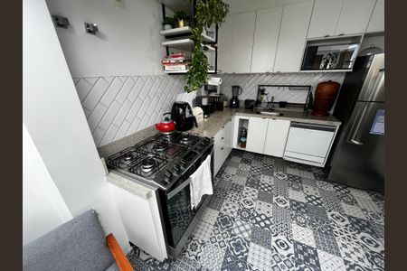 Casa de condomínio à venda com 242m², 3 quartos e 2 vagasCozinha